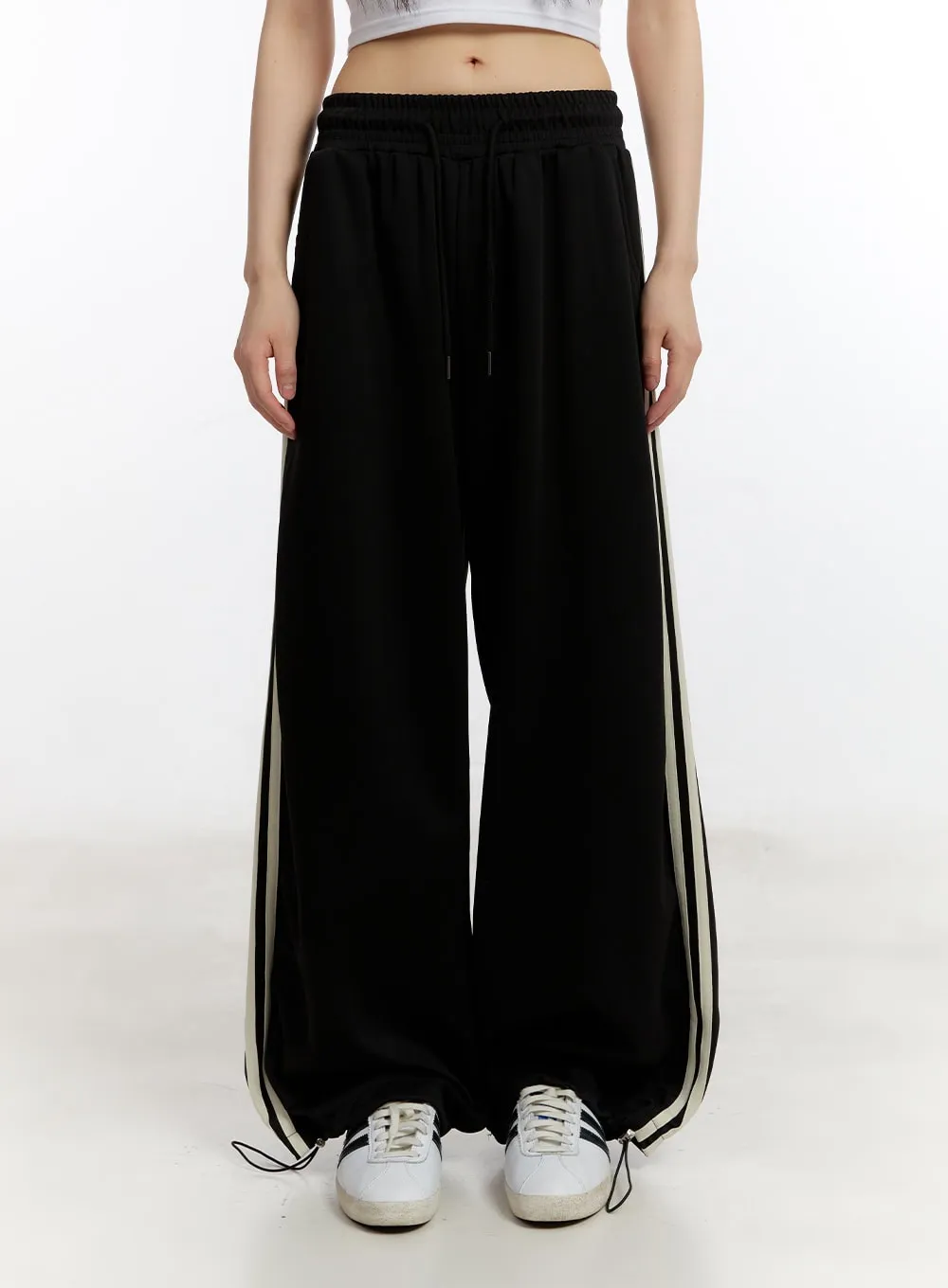 Comfort Wide-Leg Trackpants CA509