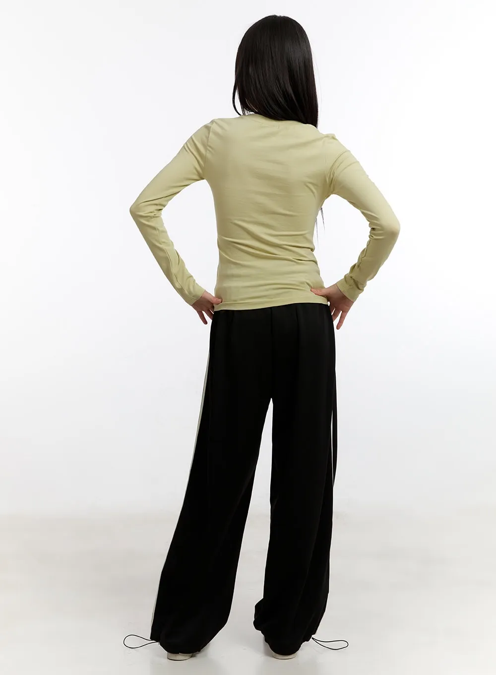 Comfort Wide-Leg Trackpants CA509
