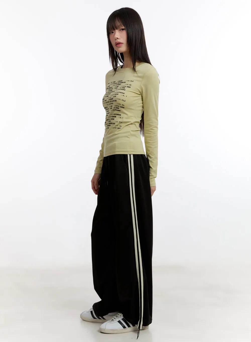 Comfort Wide-Leg Trackpants CA509