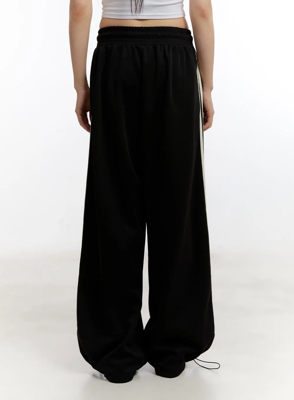 Comfort Wide-Leg Trackpants CA509