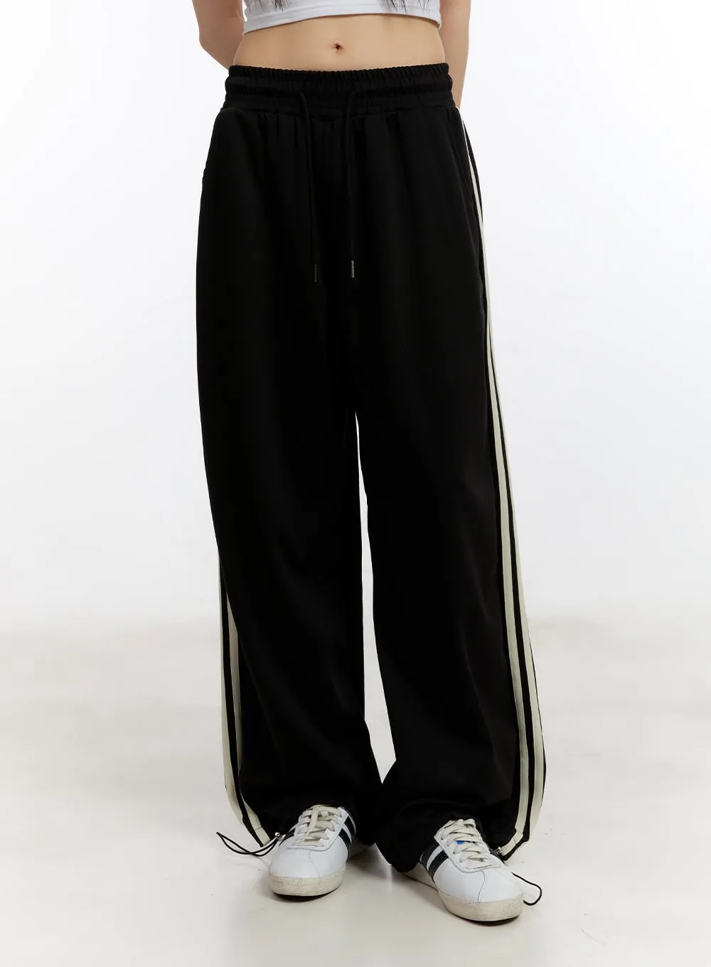 Comfort Wide-Leg Trackpants CA509