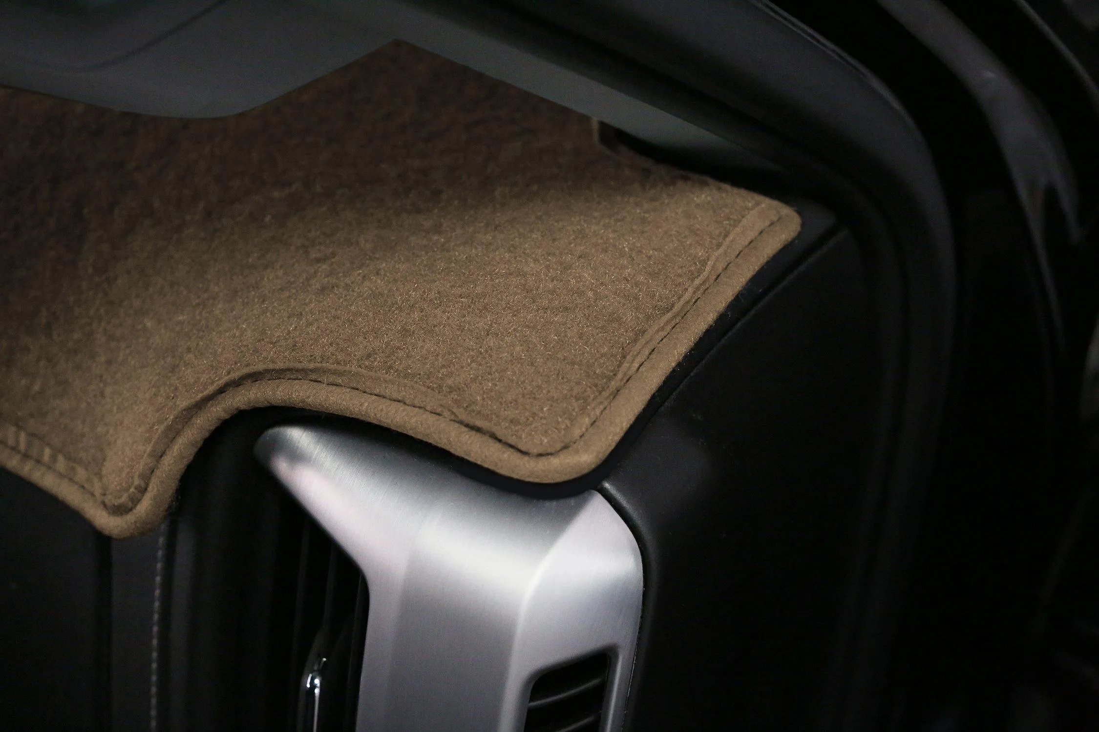 Custom Molded Carpet Dash Cover