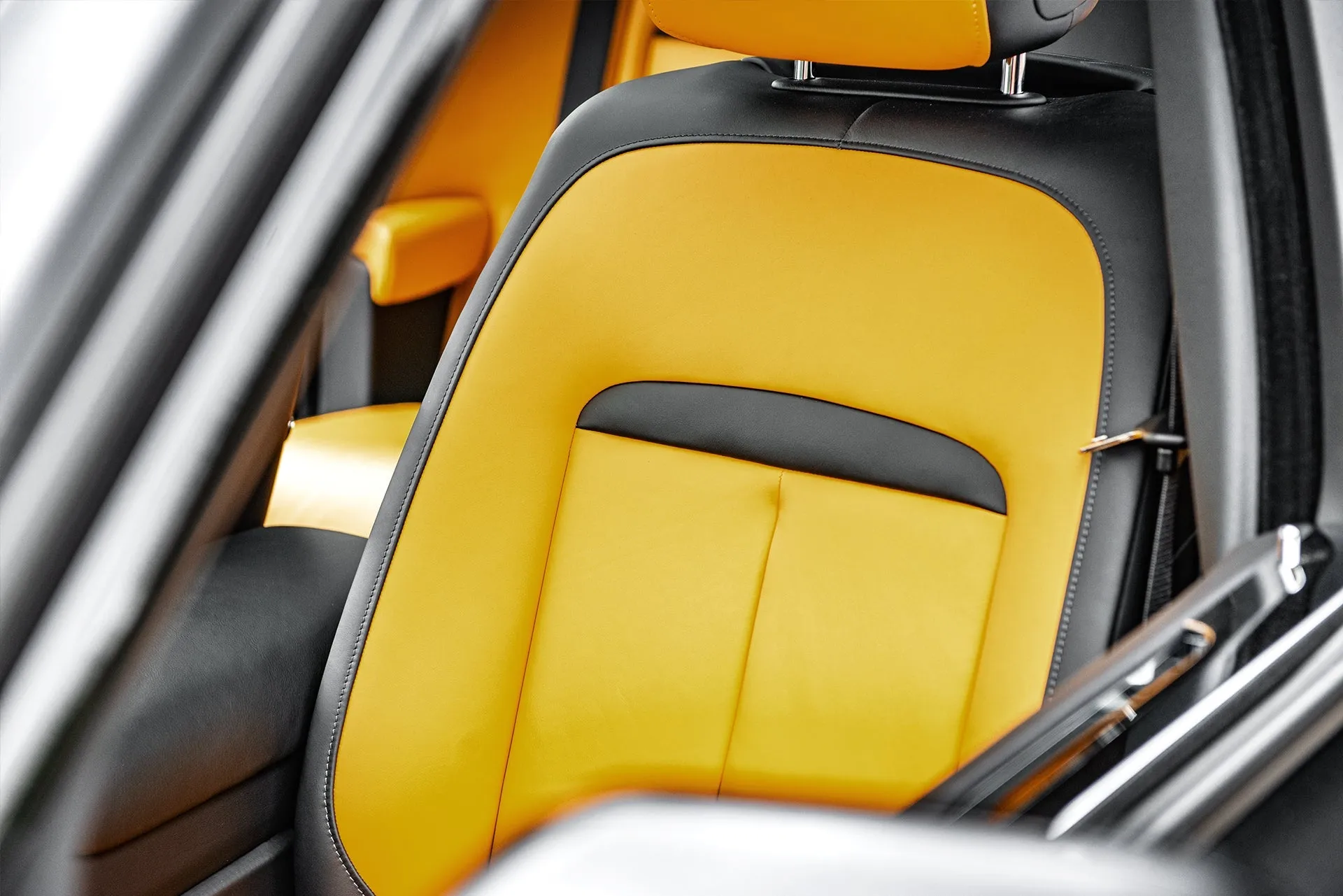 Rolls Royce Cullinan Luxury Yellow Interior
