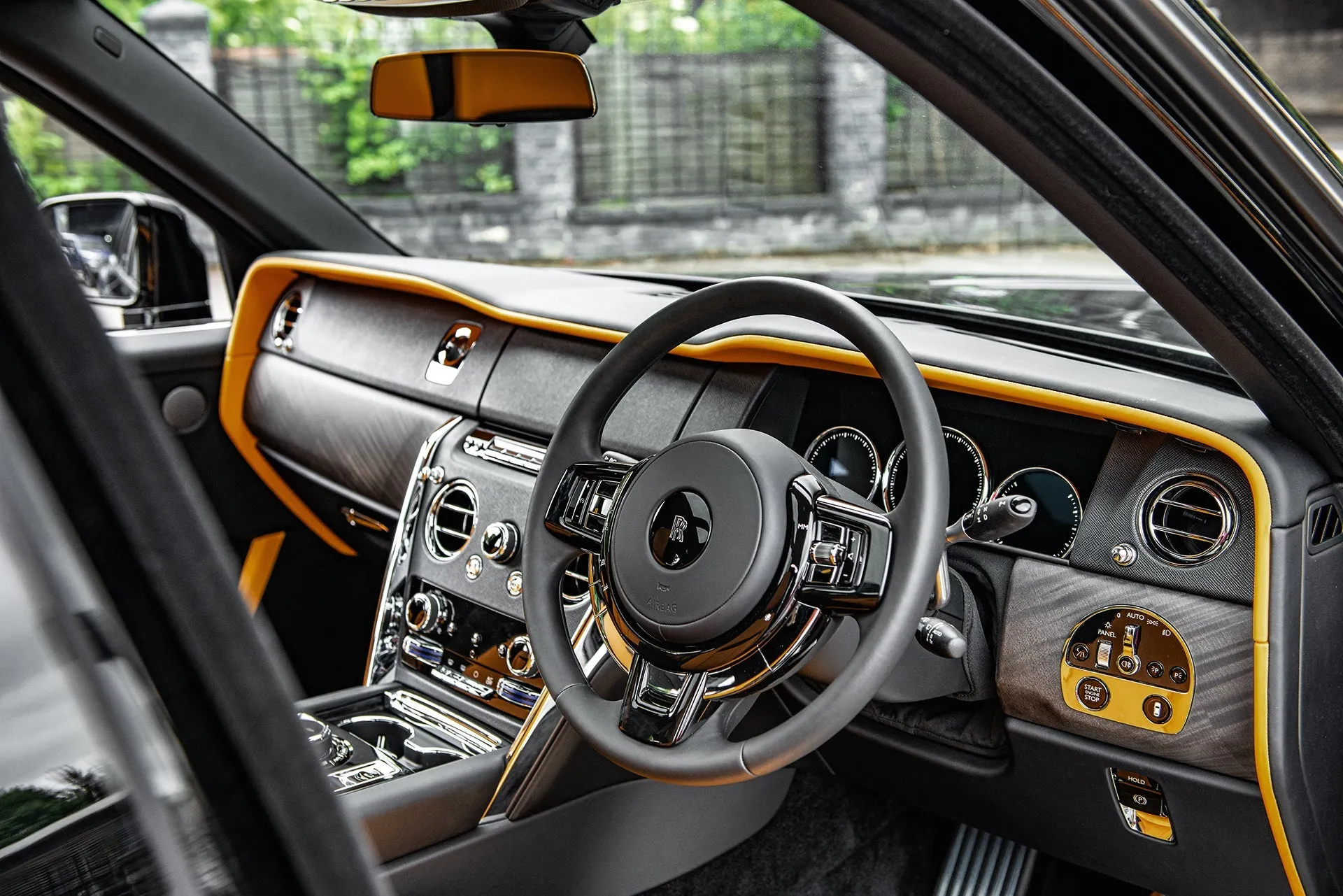 Rolls Royce Cullinan Luxury Yellow Interior