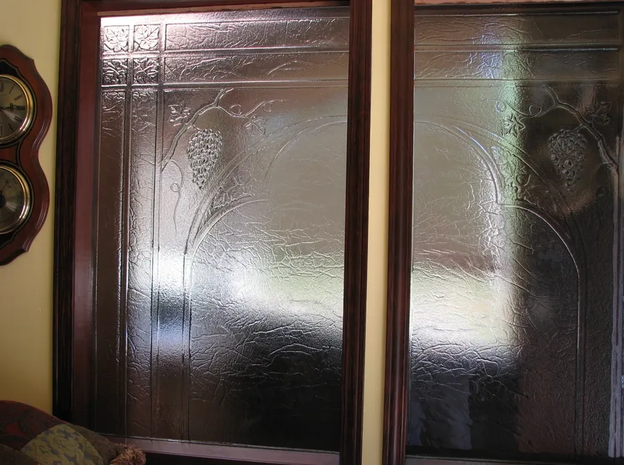 Screens and Features